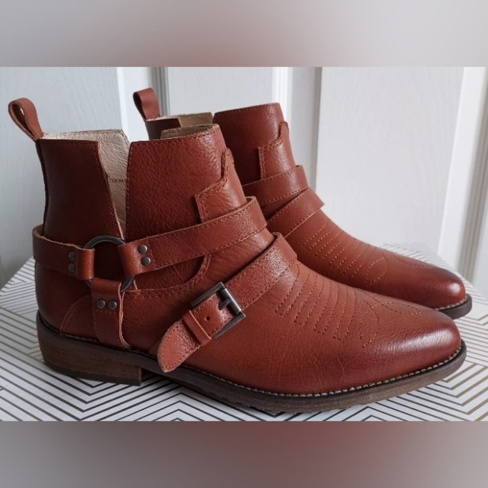 Anthropologie Gee Wawa Brown Western Buckle Harness Ankle Leather Boots Size 6M